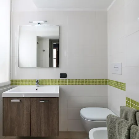 Charming 5 Vie Apt. Center Apartment