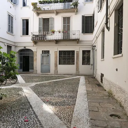 Charming 5 Vie Apt. Center Milan