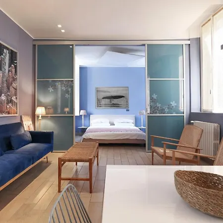 Charming 5 Vie Apt. Center 밀라노